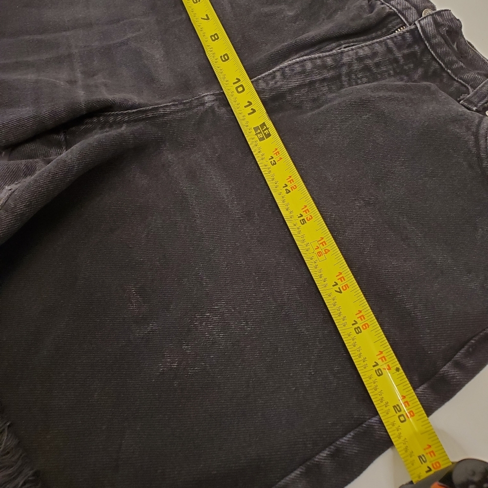 Vintage 90's NY Line Black Denim Distressed Shorts - Picture 8 of 10